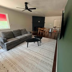Eagle Motel Suite 223 - 2 bedroom with kitchenette
