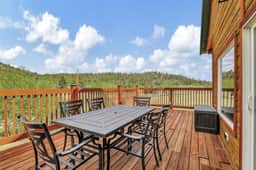 Cozy Cabin in Deer Valley with Spacious Deck and Grill!