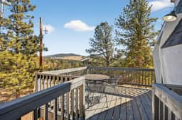 Serene Dome House with Beautiful Mountain Views!