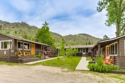Spruce Cabin- MTN Views- River Access