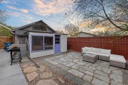 Windsor Hot Tub House - Near Lake, Park and Breweries!