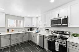 Hot Tub Family Home with Mountain Views - Close to Red Rocks and Clear Creek!