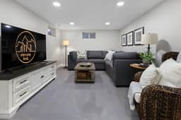 Hot Tub, Game Room, and Family Summer Relaxation!