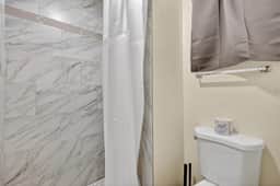 Eagle Motel Suite 108