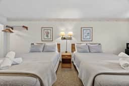 Eagle Motel Suite 112