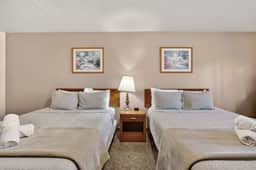 Eagle Motel Suite 114