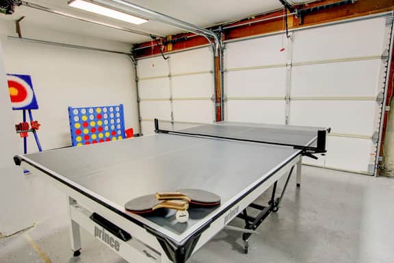 Arvada Getaway-Hot Tub, Game Room & Entertainment