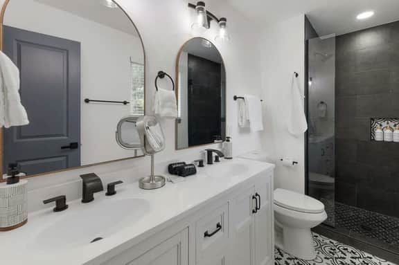 Arvada Getaway-Hot Tub, Game Room & Entertainment
