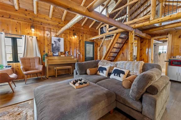 Cozy Updated Cabin w Barrel Sauna, EV Charger