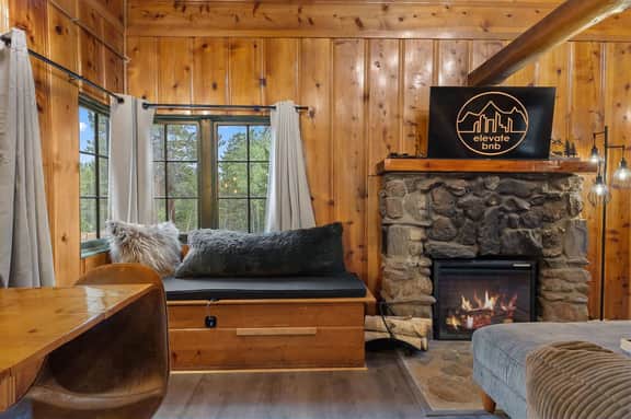 Cozy Updated Cabin w Barrel Sauna, EV Charger