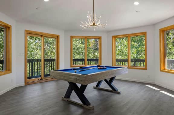 Ultimate Treehouse Mansion with Swim Spa, Sleeps 31