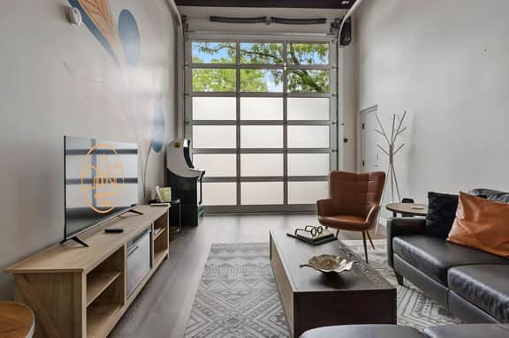 Industrial-Chic Loft with King Bed Close to Shops!