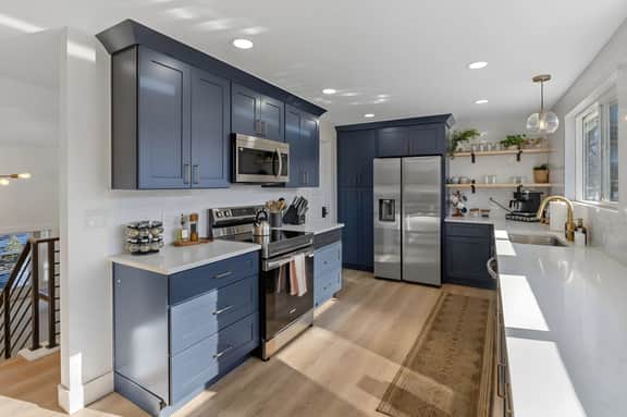 Spacious home with Game Room, Hot Tub & Sauna!