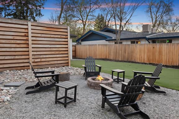 Hot Tub, Putt-Putt, and Family Friendly Summer Escape!