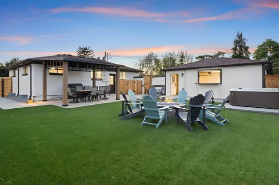 Hot Tub, Game Room, and Family Summer Relaxation!