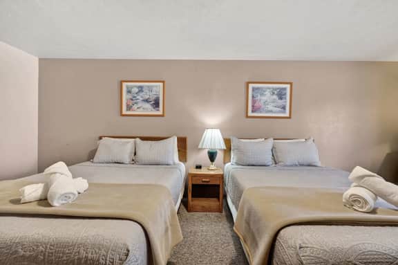 Eagle Motel Suite 111