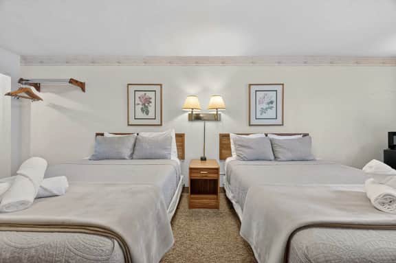 Eagle Motel Suite 112