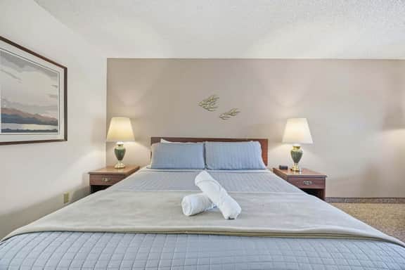 Eagle Motel Suite 226