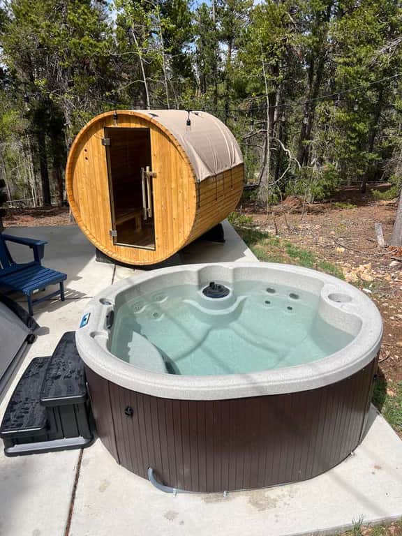 Cozy Updated Cabin w Barrel Sauna, EV Charger