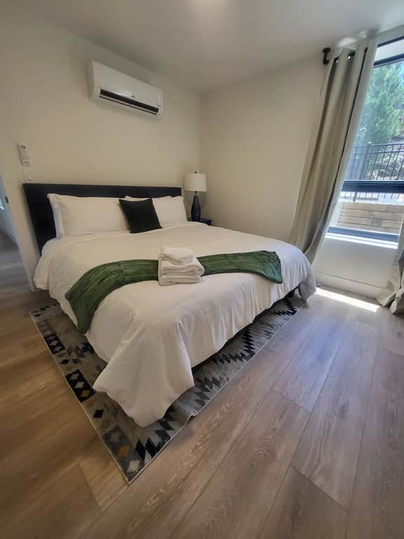 Modern Stay in the Heart of Evergreen!