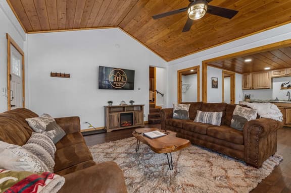 Cabin 3- Cozy, updated cabin 5 min to RMNP