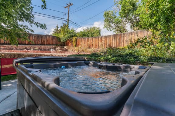 Hot Tub Family Home with Mountain Views - Close to Red Rocks and Clear Creek!