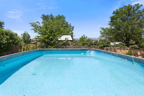 Rare Pool and Hot Tub Home - Family and Pet Friendly!