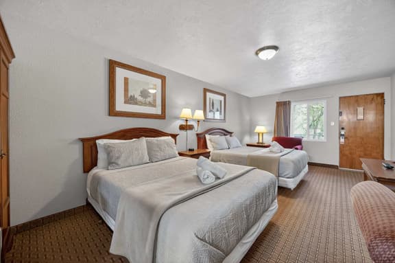 Eagle Motel Suite 118